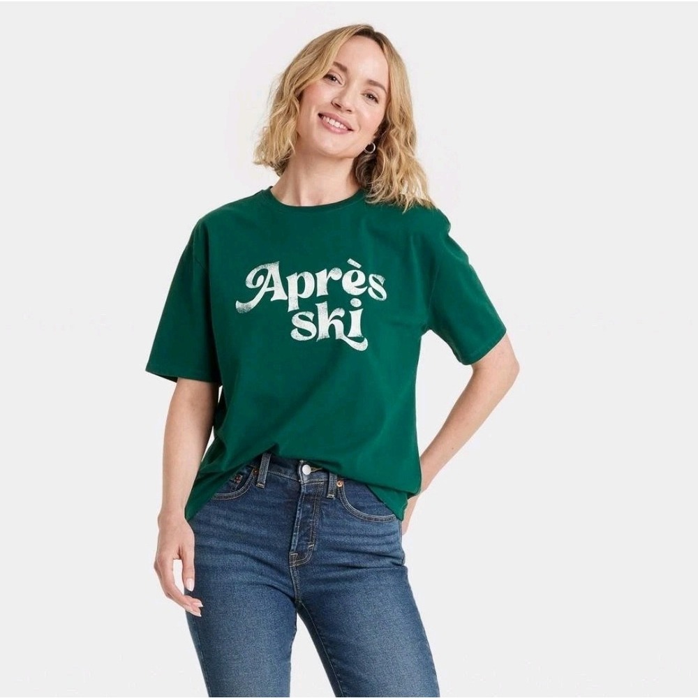Universal Thread NWT Green Crew Short Sleeve T Shirt Apres Ski Graphic Tee XS